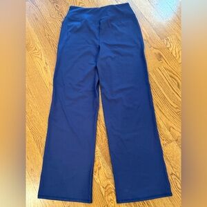 NWT…Dlooda Blue Athleisure Pants. Size‎ M.